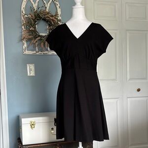 Kate Spade-Elegant Black V-Neck Dress